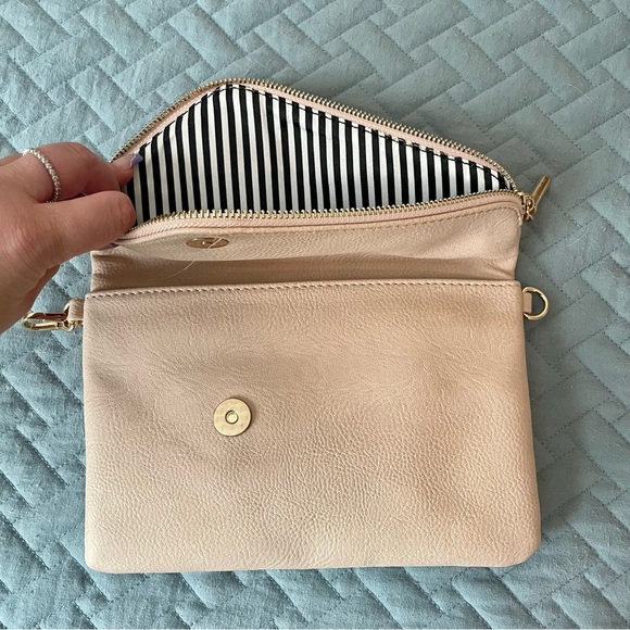 Envelope Wristlet Clutch - Picture 6 of 7